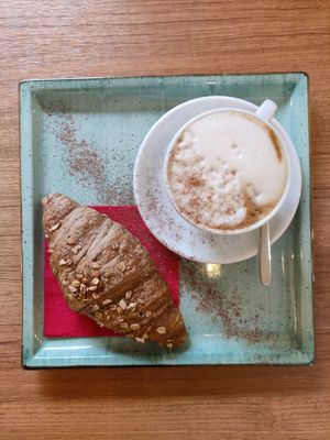 Croissant di avena e cappuccino di Soia at L'ortica in Cavalese