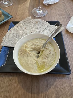Hummus di ceci con piada vegana  at L'ortica in Cavalese