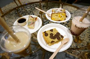 Cookie + Spring Roll + Mango Cake + Drinks (all vegan) at Bulle in Paris