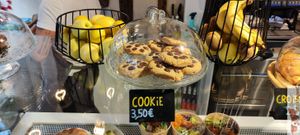 Cookies and cakes at Bulle in Paris