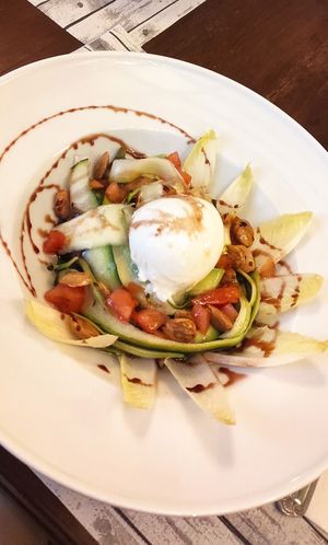 Burrata salad at El Marquesito in Arenas De San Pedro