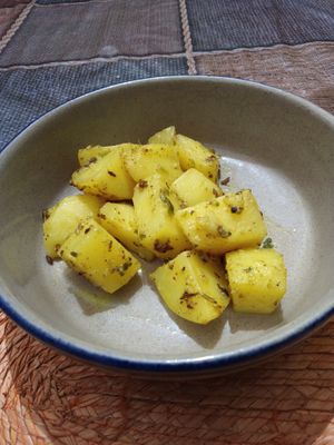 Papas bengalí  at Semilla Verde Cocina Saludable in Queretaro