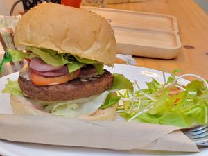 Beyond Burger with side salad at ANNIE Sweetery & Eatery in Koh Samui
