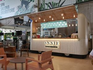 Front view at ANNIE Sweetery & Eatery in Koh Samui
