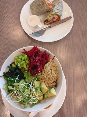 Buddha bowl and tofu wrap at ANNIE Sweetery & Eatery in Koh Samui