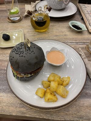 BBQ Zero Meat Burgerr  at ANNIE Sweetery & Eatery in Koh Samui