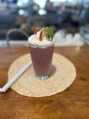 Sweetheart smoothie  at ANNIE Sweetery & Eatery in Koh Samui