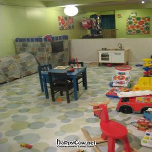 The enclosed playing area. at La Tasse Gamine in Montreal