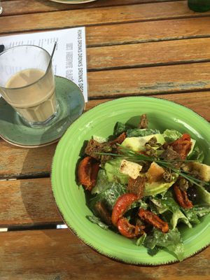 Caesar bowl  at Het Nieuwe Cafe in Rotterdam