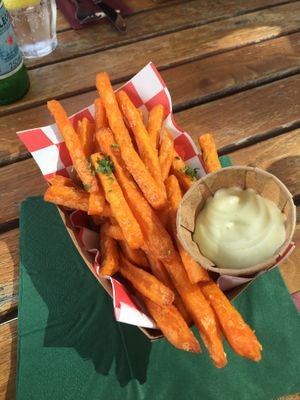 Sweet potato fries with vegan wasabi mayo  at Het Nieuwe Cafe in Rotterdam