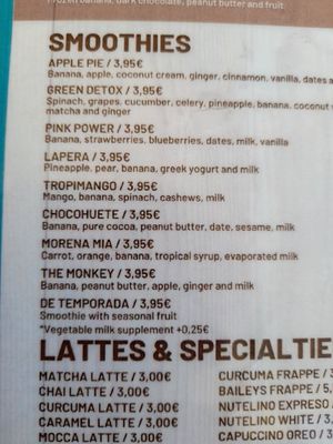 Fresh smoothies and juices at ECO DEL MAR in Blanes