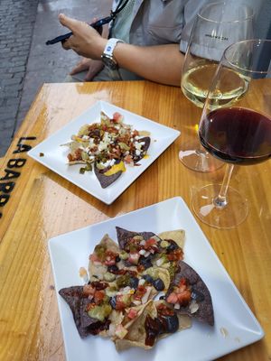 Nacho tapa at La Barra Del Taco in Leon