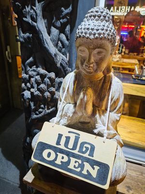  at Nok Noy in Saint-gilles-les-bains