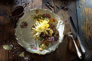 Zwiebelrostbraten vegan (Fotoshooting)  at Restaurant Rössle in Calw