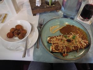 Gefüllte Zucchini mit hausgemachten Kroketten at Restaurant Rössle in Calw