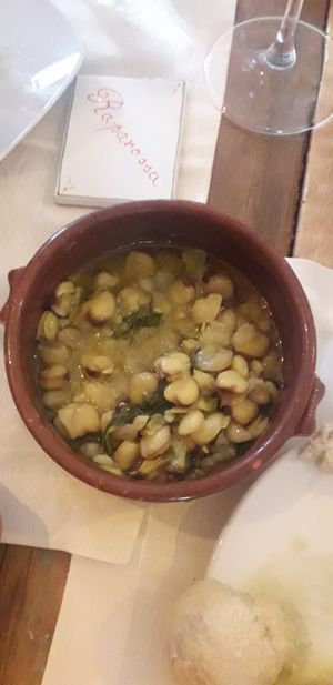 Seasonal soup - Grass pea at Raparossa  in Pezze Di Greco