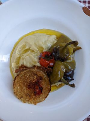 Mashed Beans, grilled peppers, tomato and onion. at Raparossa  in Pezze Di Greco