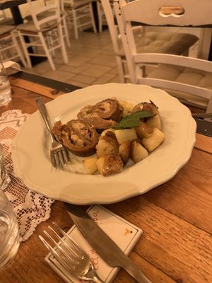 Seitan roast with potatoes   at Raparossa  in Pezze Di Greco