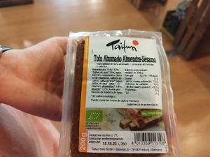 Tofu taifun  at Pura Vida in Huesca