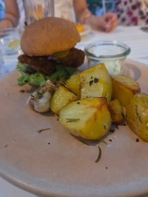 Crispy Burger at Bellaverde in Mallorca