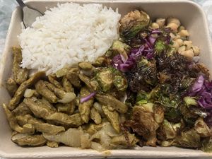 Vegan shawarma and rice bowl  at Maoz in Boca Raton