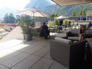 Outdoor seating at Lintharena in Naefels