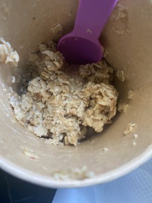 This is a picture of the oatmeal. Again the flavor is good—-just a bit dry. I ate it the next day and added boiling hot water    at ah-Sigh-e in Jenks