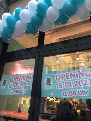 Opening! #Veganuary at Jones Donuts in Stuttgart