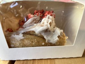 Cinnamon roll   at Jones Donuts in Stuttgart