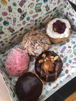 Another nice box from Jones great vegan donuts 🍩   at Jones Donuts in Stuttgart