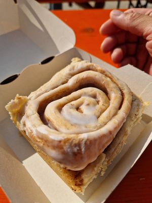 Cinnamon Roll at Jones Donuts in Stuttgart