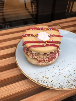 😍♥️  🍩  at Jones Donuts in Stuttgart