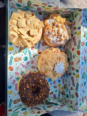  at Jones Donuts in Stuttgart