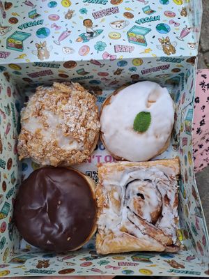  at Jones Donuts in Stuttgart