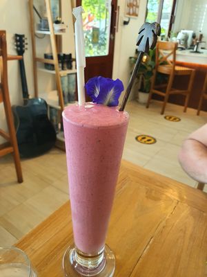 Red dragonfruit and avocado smoothie at VEGAN PHUKET in Phuket