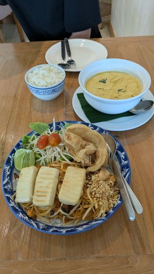 Pad Thai and curry in the back at VEGAN PHUKET in Phuket