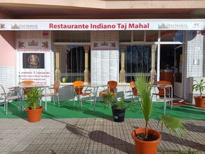 Wonderful outside view  at Taj Mahal  in Leiria