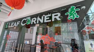 Restaurant front at Leaf Corner 慈素 - Jurong in West Singapore