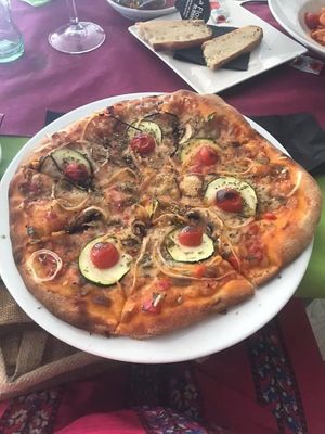 Pizza at Entonces in Marbella