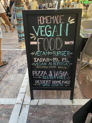 Lohnt sich, nochmal herzukommen   at Entonces in Marbella