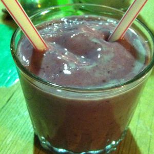 raspberry almond milk smoothie (small size) at Pan Comido - Roma Norte in Mexico City