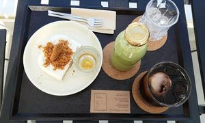 2 drinks, 1 dessert for more 20k at Coffee Doga Heritage - Itaewon branch 커피도가 헤리티지 이태원점 in Seoul