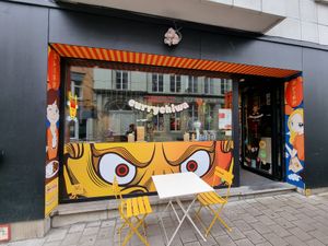 Front and entrance at Currychiwa in Ghent