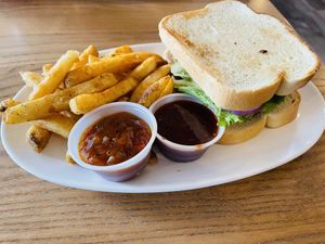 Burger. Sun brioche bun for sourdough bread  at 1487 Brewery in Plain City