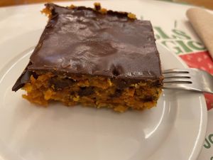 Pastel de zanahoria y de manzana  at Amaltea in Barcelona