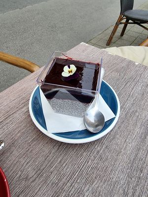 Chia pudding (vegan) at Coyote Coffee & Deli in Budapest