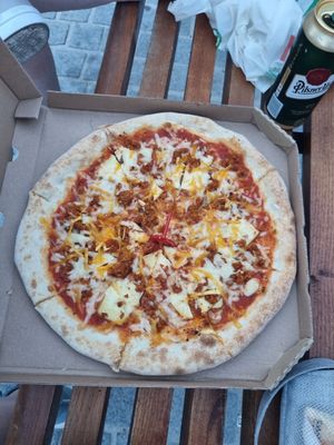  at Pizza Cosi in Budapest