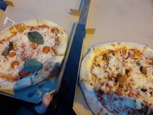  at Pizza Cosi in Budapest