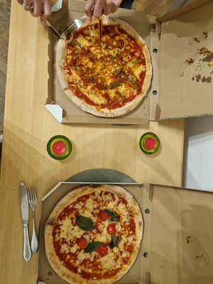  at Pizza Cosi in Budapest