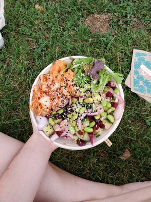 Kimchi has seafood, so I picked it off. Otherwise great bowl! at Ma'loa in Karlsruhe